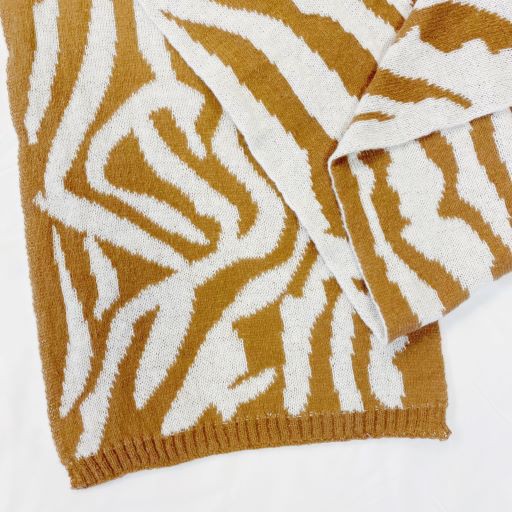 ELLISON & YOUNG Dare To Wear Cozy Scarf