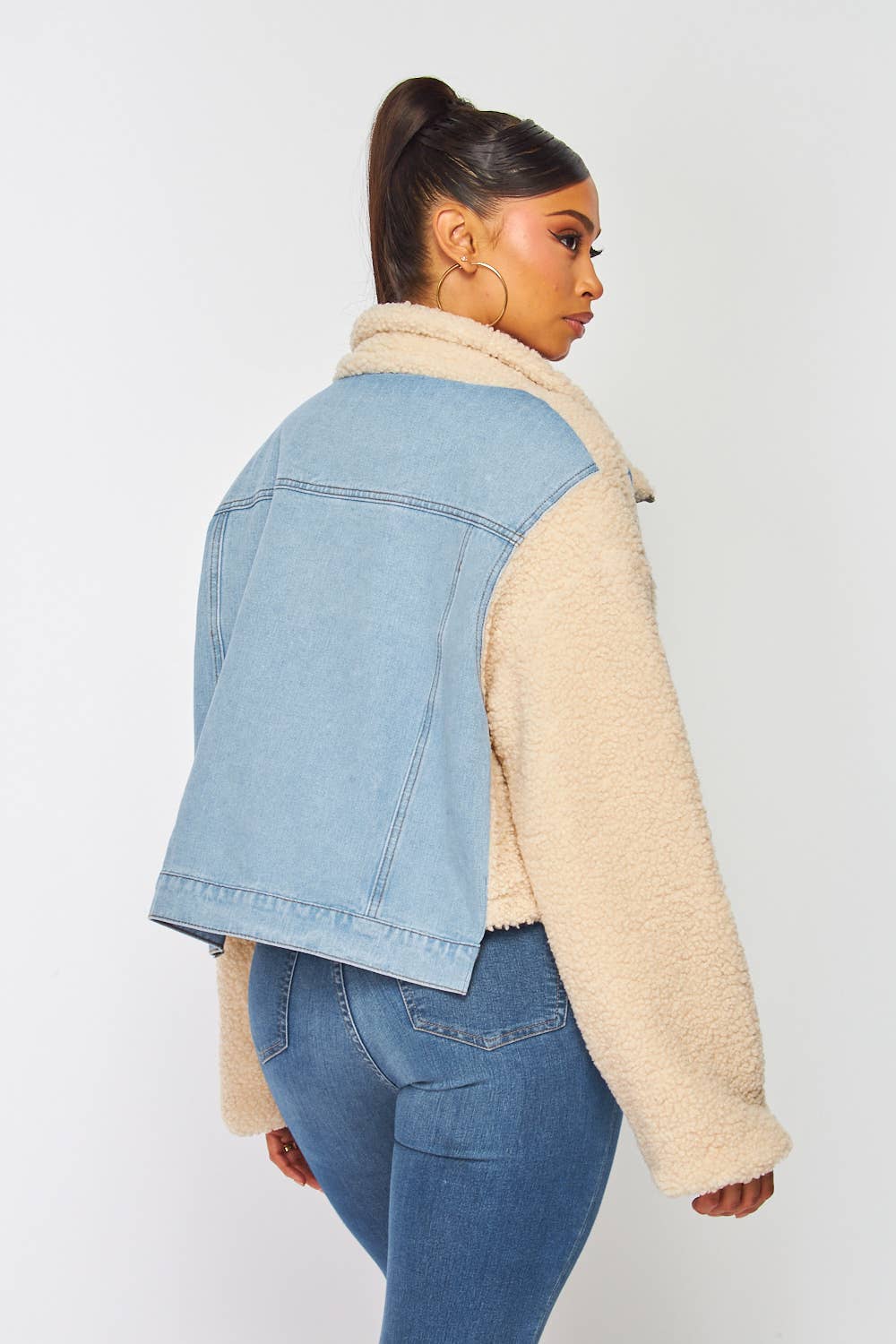 Christina's Fleece Women's Denim Jacket – Luxe Contrast Design & Oversized Fit