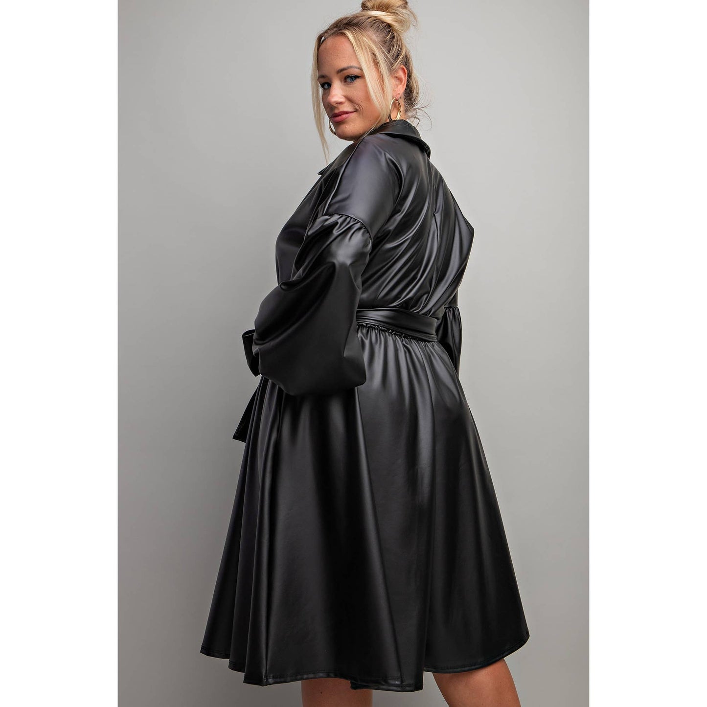 VICTORIA Women's Black Plus-size Faux Leather Button-front Midi Dress