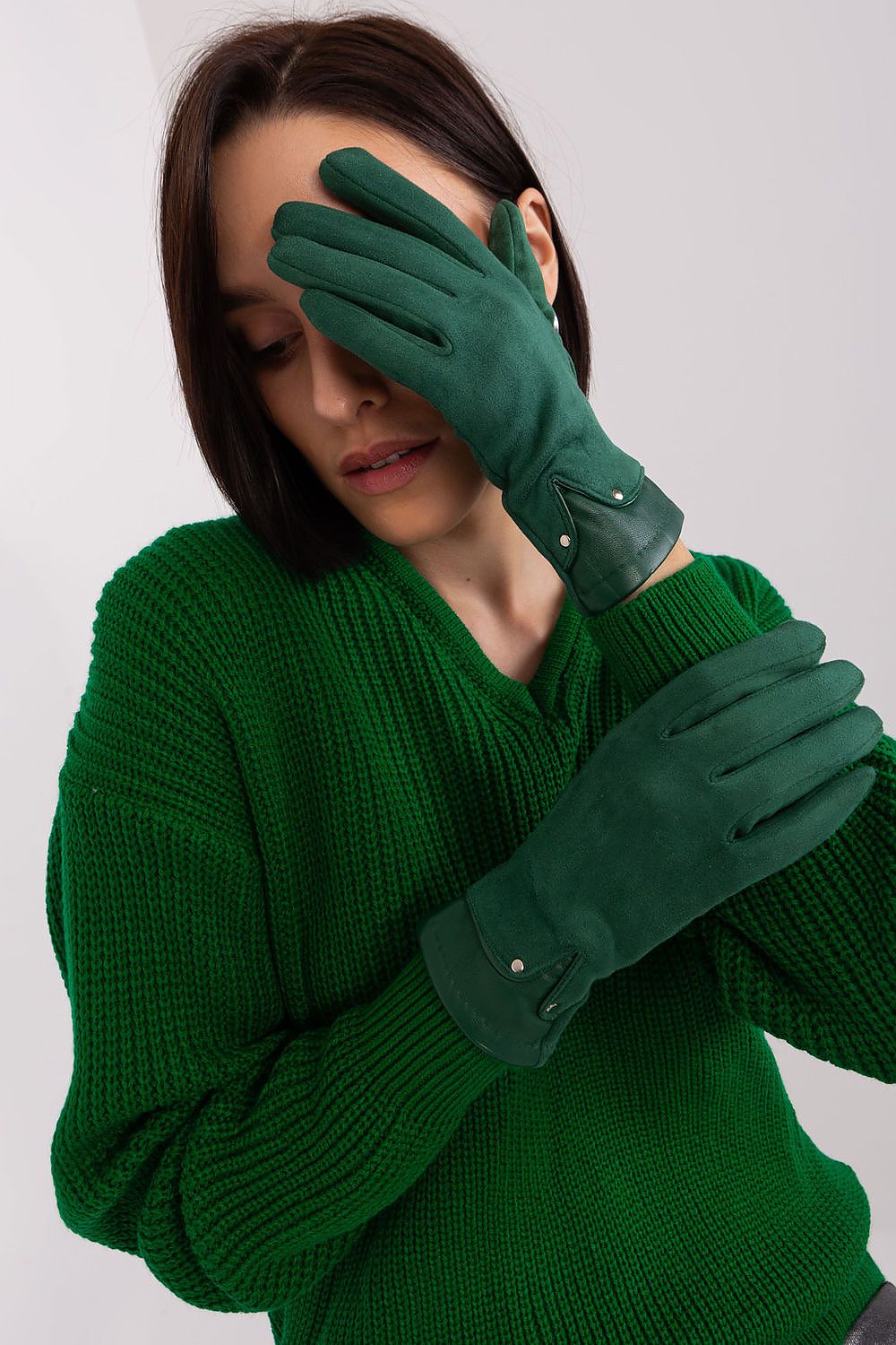 A.T. Women's European Winter Gloves with Leather Detail