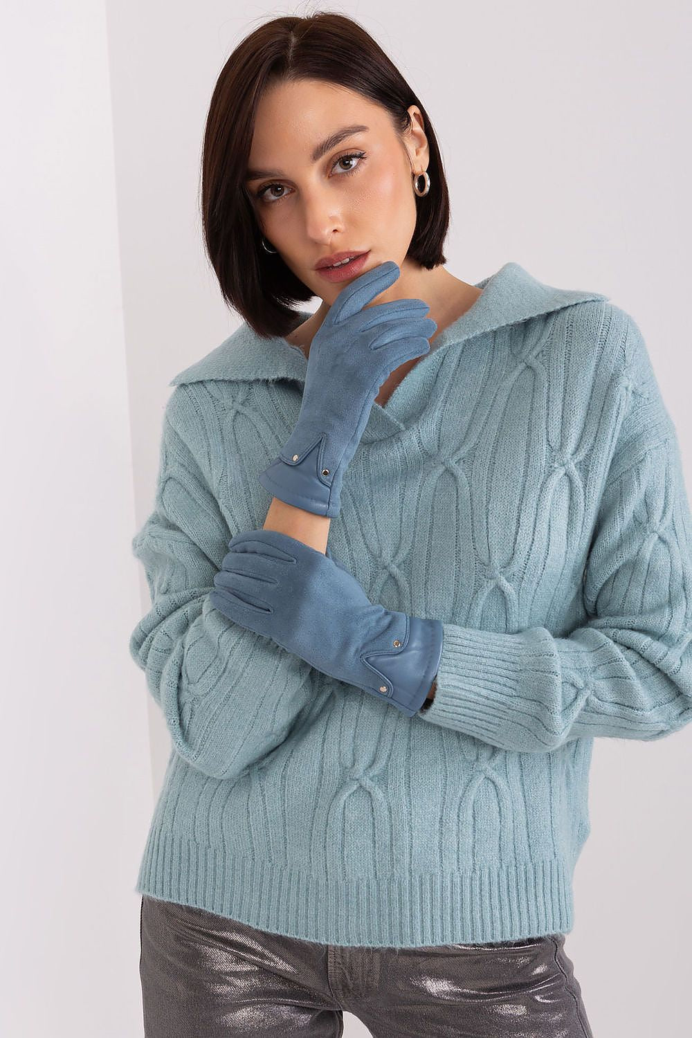 A.T. Women's European Winter Gloves with Leather Detail
