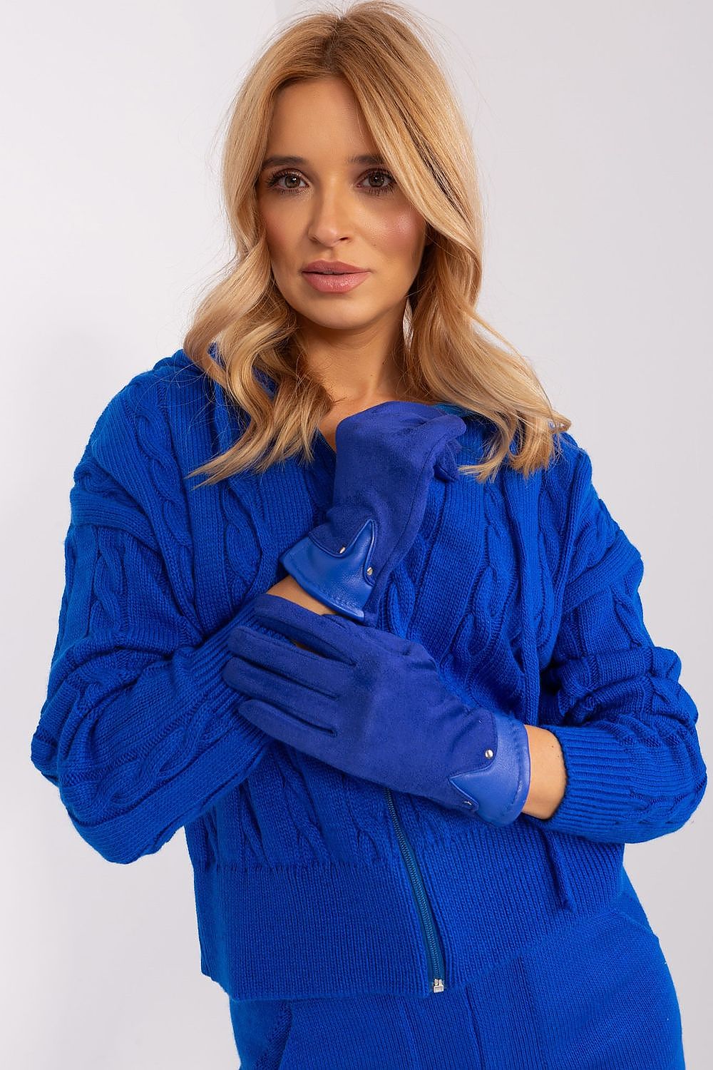 A.T. Women's European Winter Gloves with Leather Detail