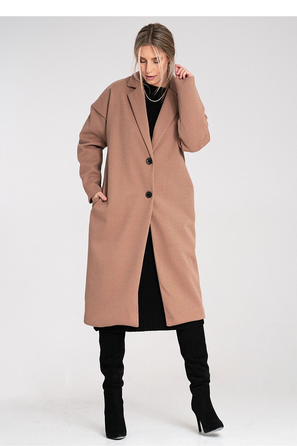 Coat model 217106 Figl