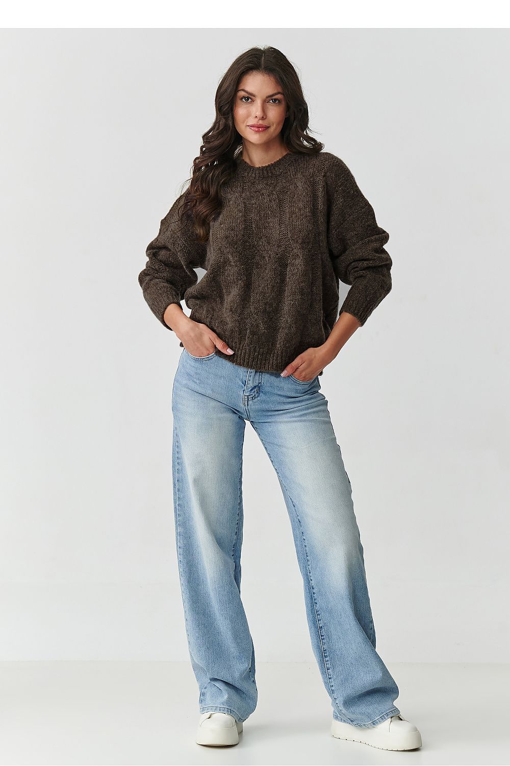 Jumper model 217355 Makadamia