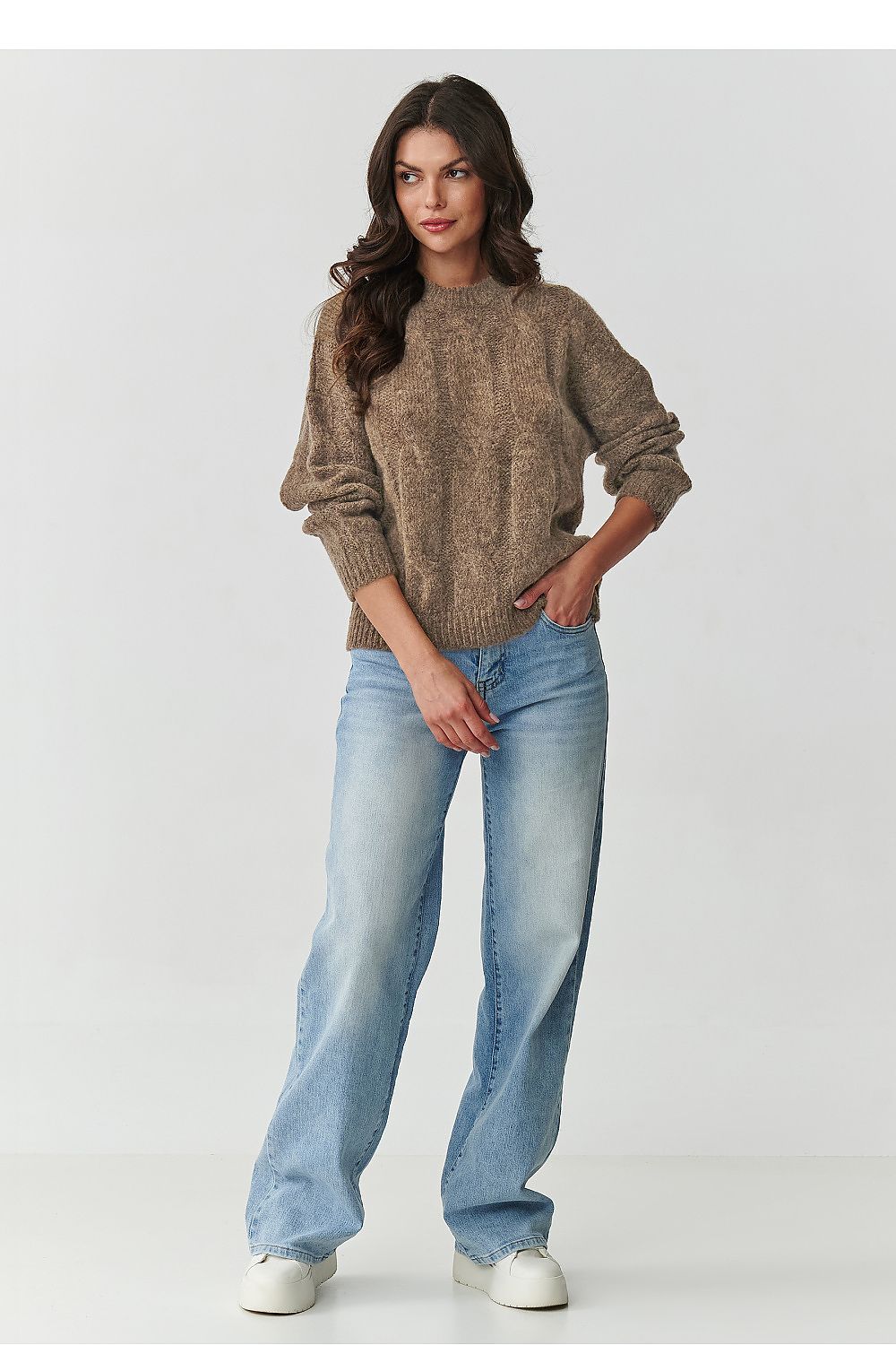 Jumper model 217356 Makadamia