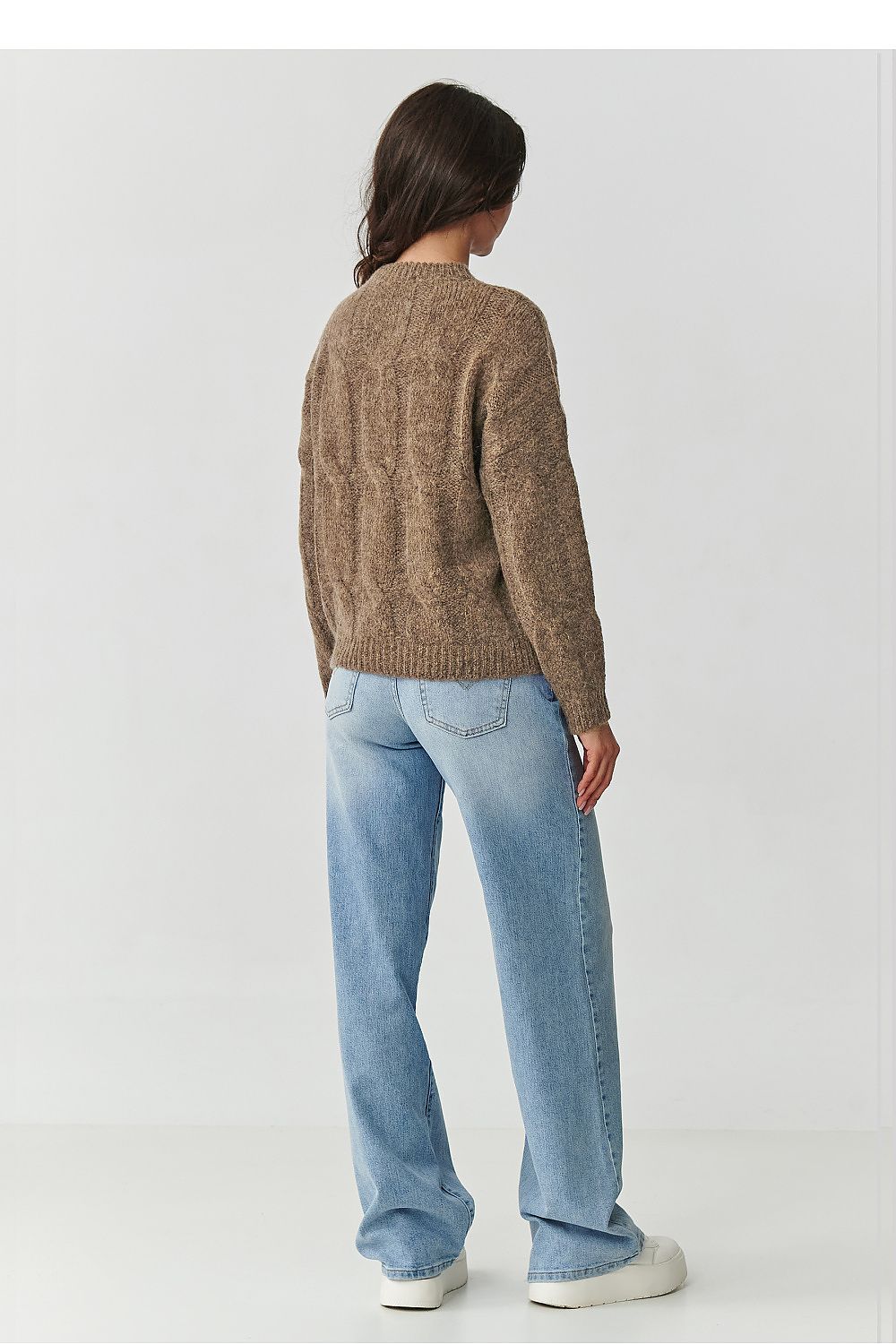 Jumper model 217356 Makadamia