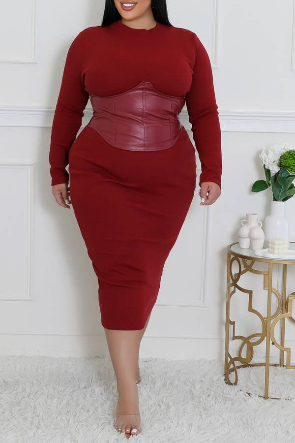 Women's Snatched at the Waist Curvy Plus Size Bodycon Midi Dress