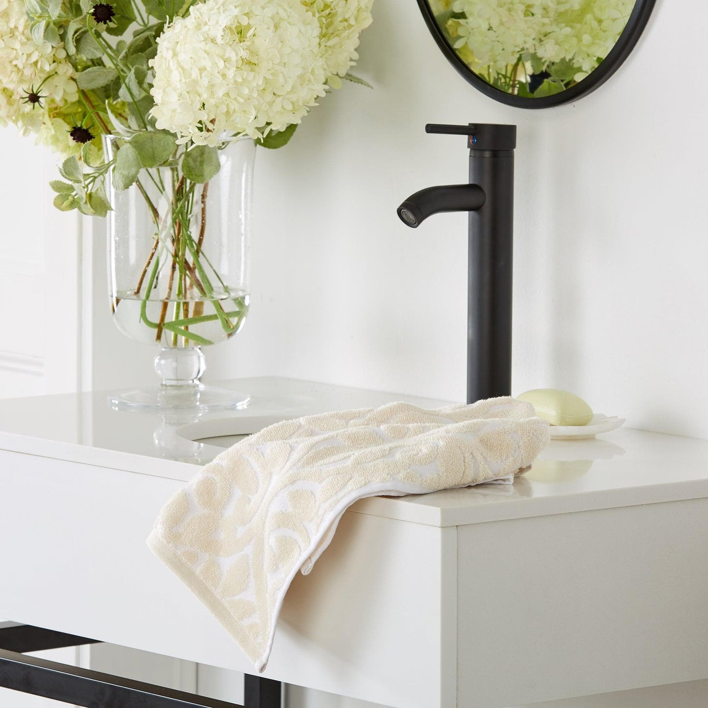 2 Pack Jacquard Bath Towels - Cassie Collection