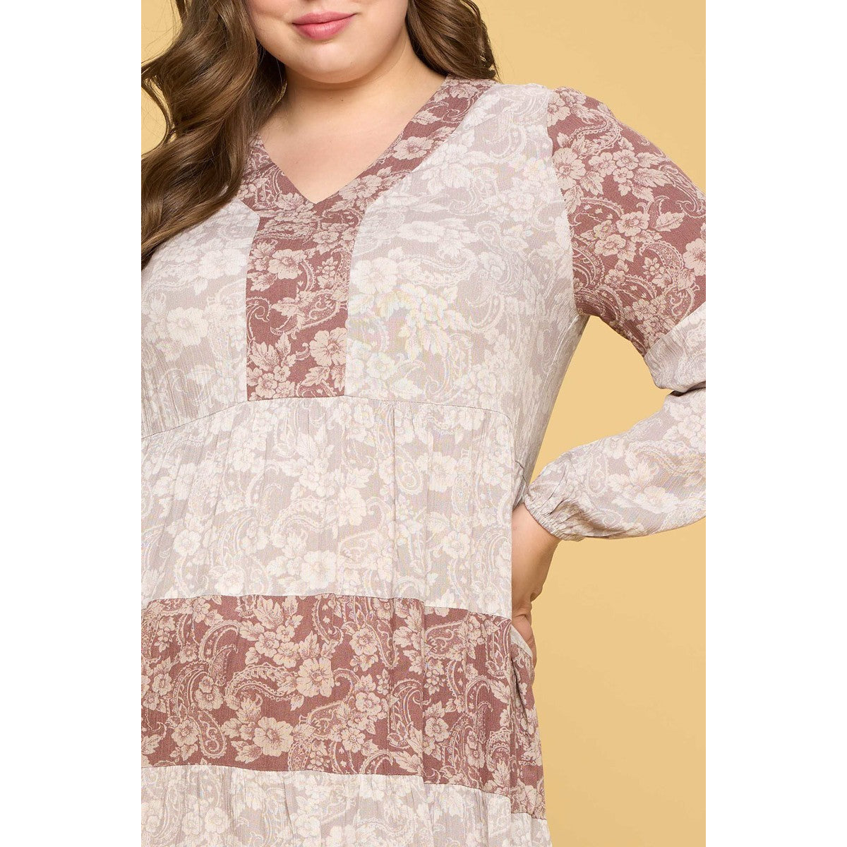 Minirobe à volants et imprimé floral à blocs de couleurs