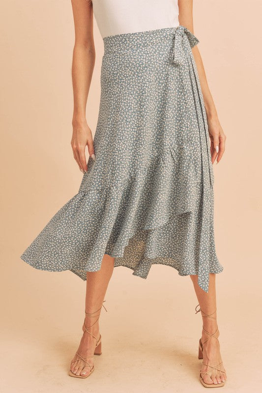 AEMI & Co. Flirty Printed Flare Cara Skirt