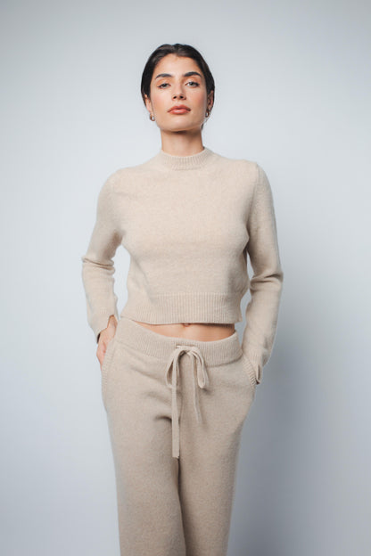 ZOE CROPPED CASHMERE PULLOVER IN SAND