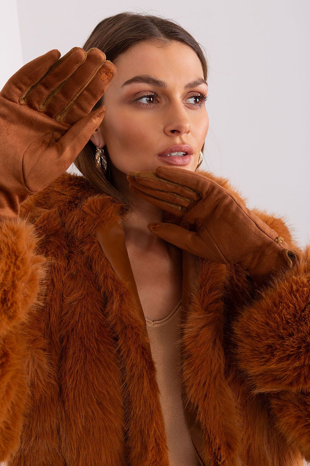 A.T. European Elegant Women's Winter Gloves with Decorative Braids on Wrist