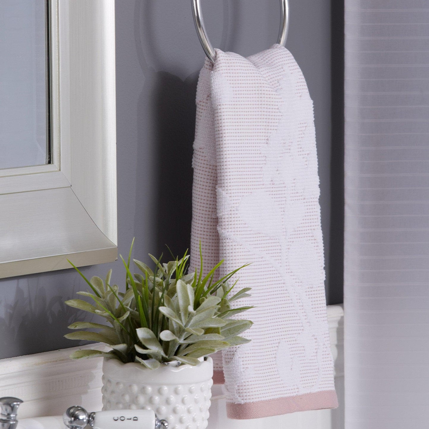 2 Pack Cotton Floral Bath Towels - Roselyn Collection
