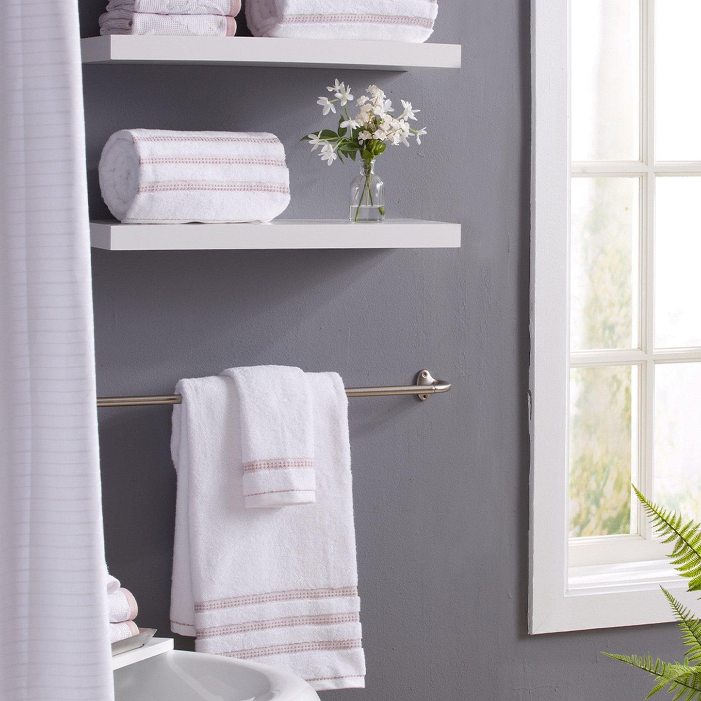 2 Pack Cotton Floral Bath Towels - Roselyn Collection