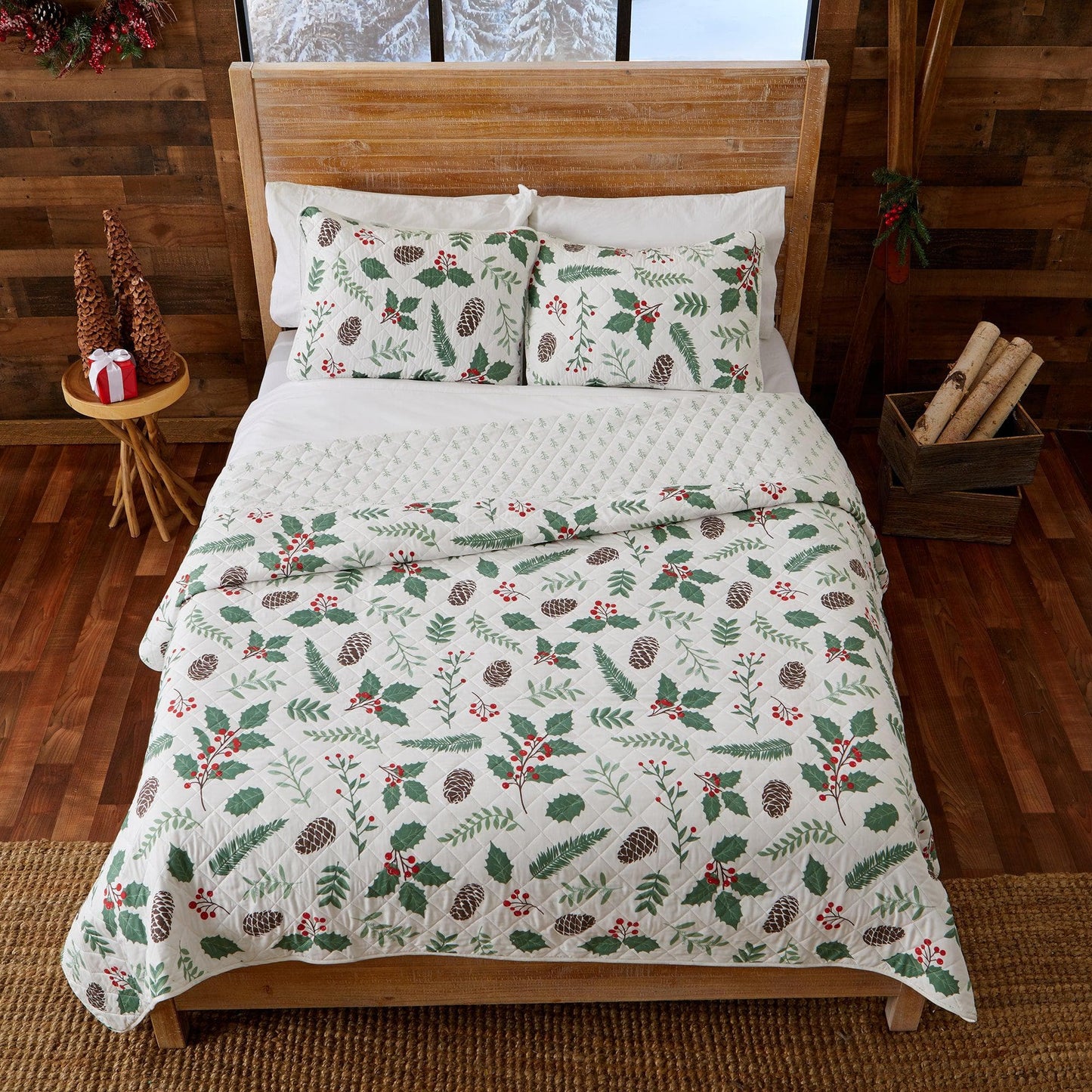 3 Piece Holiday Holly Quilt Set | Mistletoe Collection
