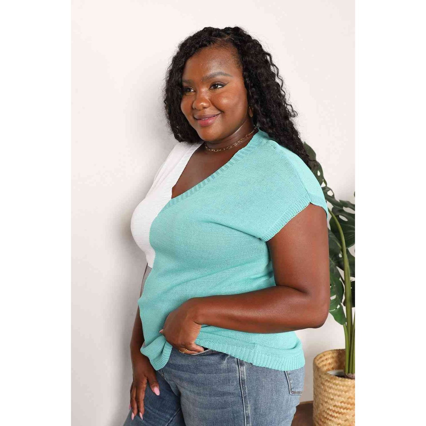 DOUBLE TAKE Color Block V-Neck Knit Top