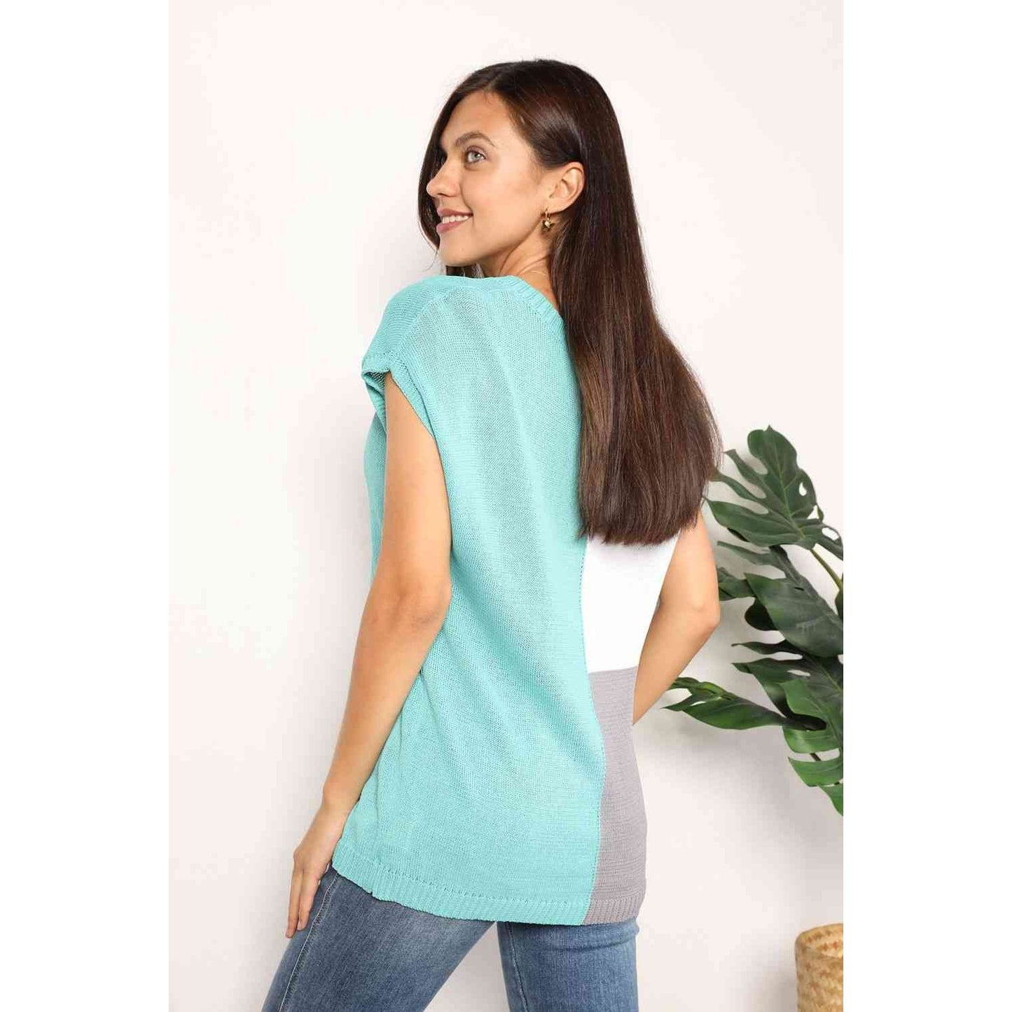 DOUBLE TAKE Color Block V-Neck Knit Top
