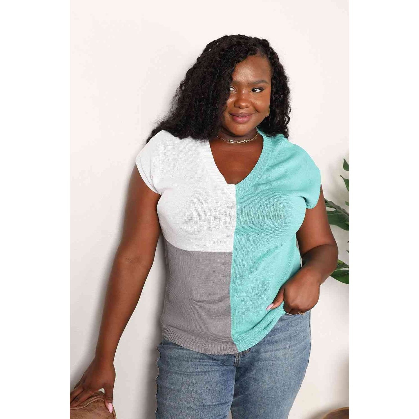 DOUBLE TAKE Color Block V-Neck Knit Top