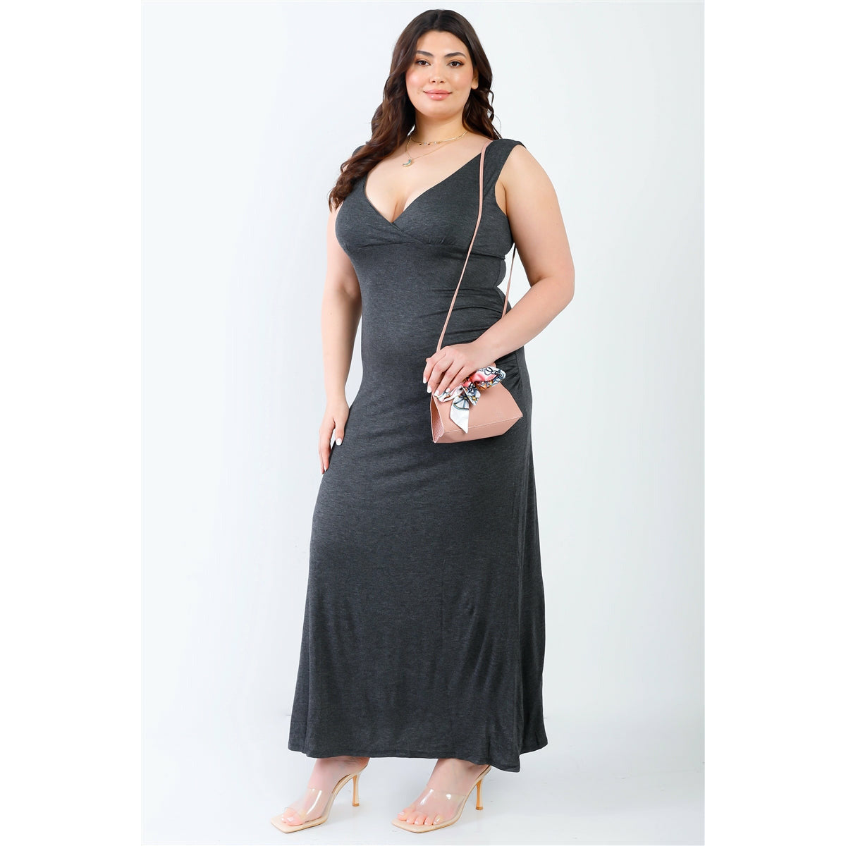 Robe longue sans manches à encolure en V Plus