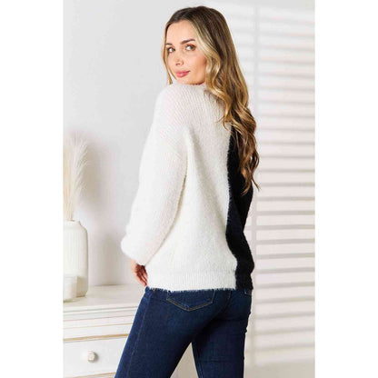 WOVEN RIGHT Contrast Button-Front V-Neck Cardigan